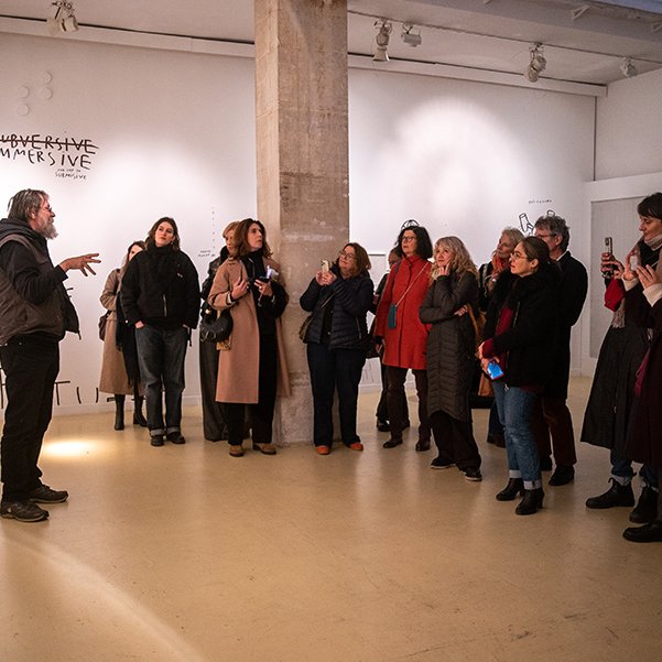 20-11-25&nbsp;: Dan Perjovschi au Vernissage du parcours d’arts-visuels à la Galerie 22Visconti